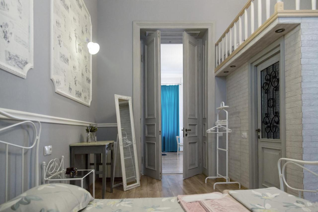 Apartament On Aghmashenebeli 26 Tbilisi Exterior photo